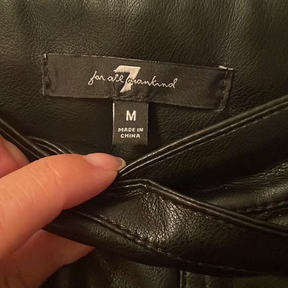 7 For All Mankind Medium Black Pants Luxe Finish Pockets Excellent Condition - Picture 3 of 11